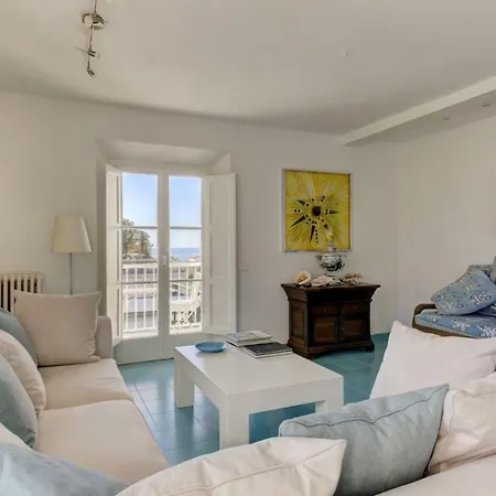 Apartmán Spacious In Dei Marmi - Sea View & Balcony *