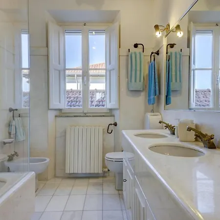 Spacious In Dei Marmi - Sea View & Balcony Forte dei Marmi
